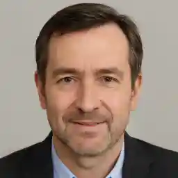 Portrait of Liam Carter from Calgary, Alberta – a Canadian player sharing his responsible gaming experience and honest opinions about playing at a secure online casino in Canada.